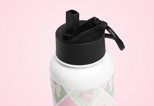 Ruby's Stainless steel water bottle with a straw lid